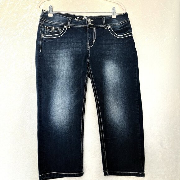 WALLFLOWER Womans Capri Jean Rhinstones Embellished Embroidered Sz 13 Blue - Picture 1 of 13
